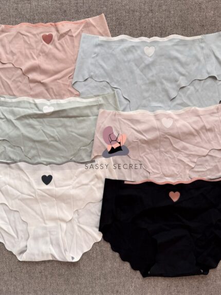 Seamless Ice Silk Panty with Heart Detail – Invisible Comfort (Imported)
