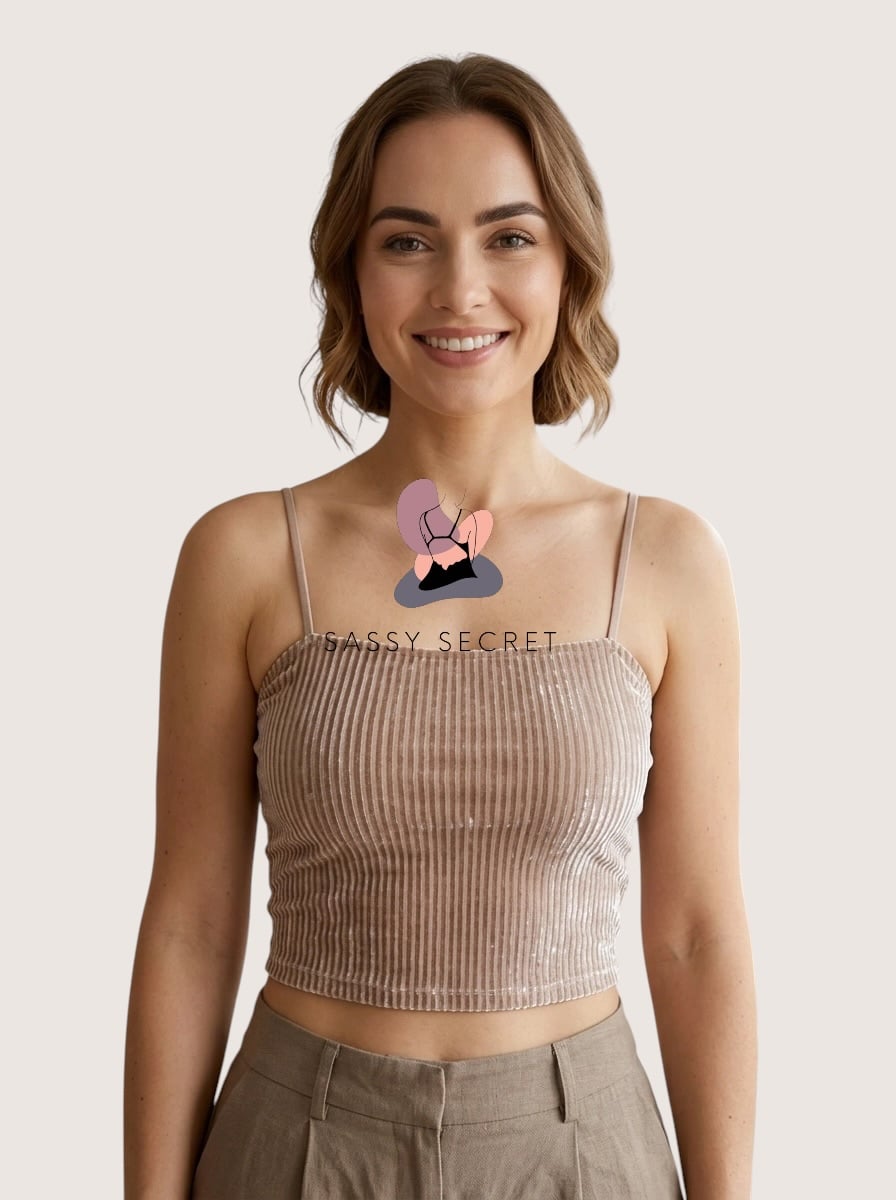Light Padded Tops – model image 1