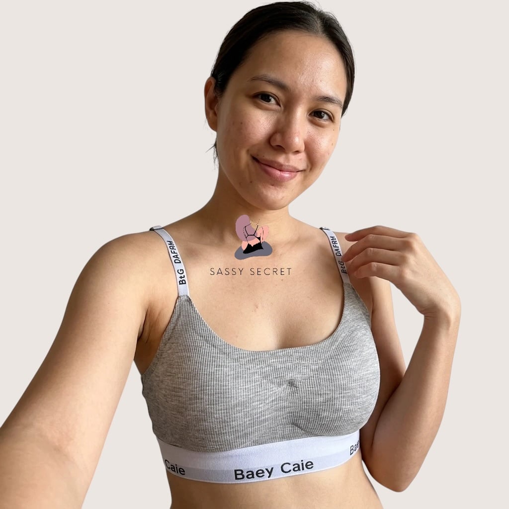 Wireless T-Shirt Bra – Soft Cup & Zero Pressure (Daily Comfort) – model image 1