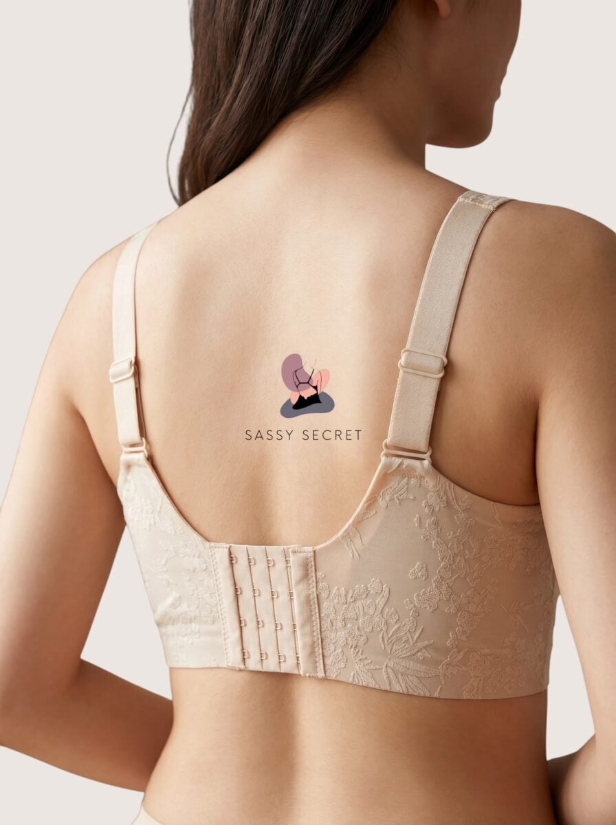 Heavy Bust Support Minimizer Bra – Seamless Wireless + Free Extender (Imported) – model image 2