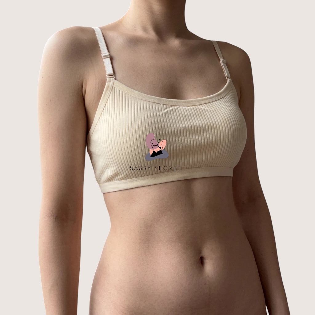 Light Padded Teen Camisole Bra – Free Size Cotton Comfort (Imported) – model image 1