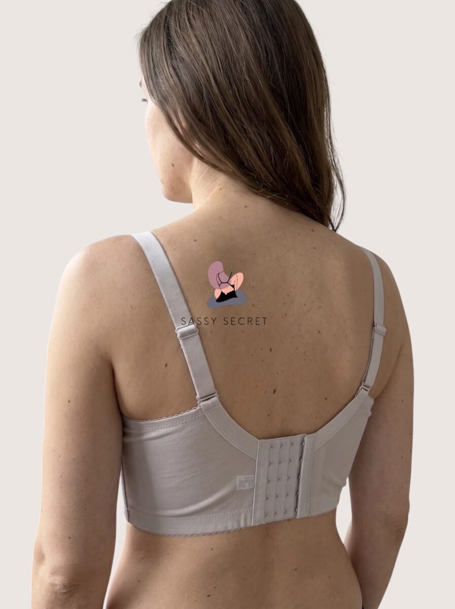 Wide Coverage Shaper Bra – model image 5