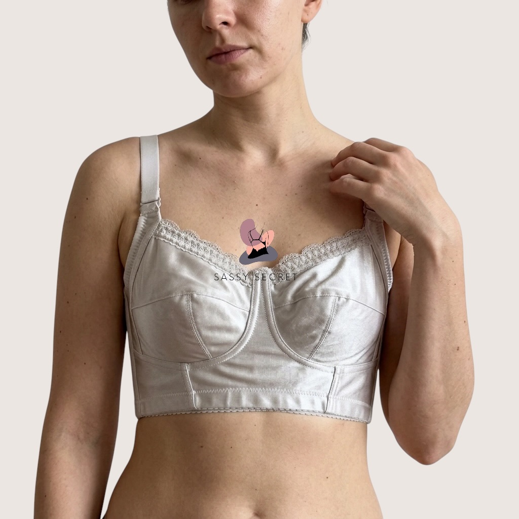 Wide Coverage Shaper Bra – model image 4