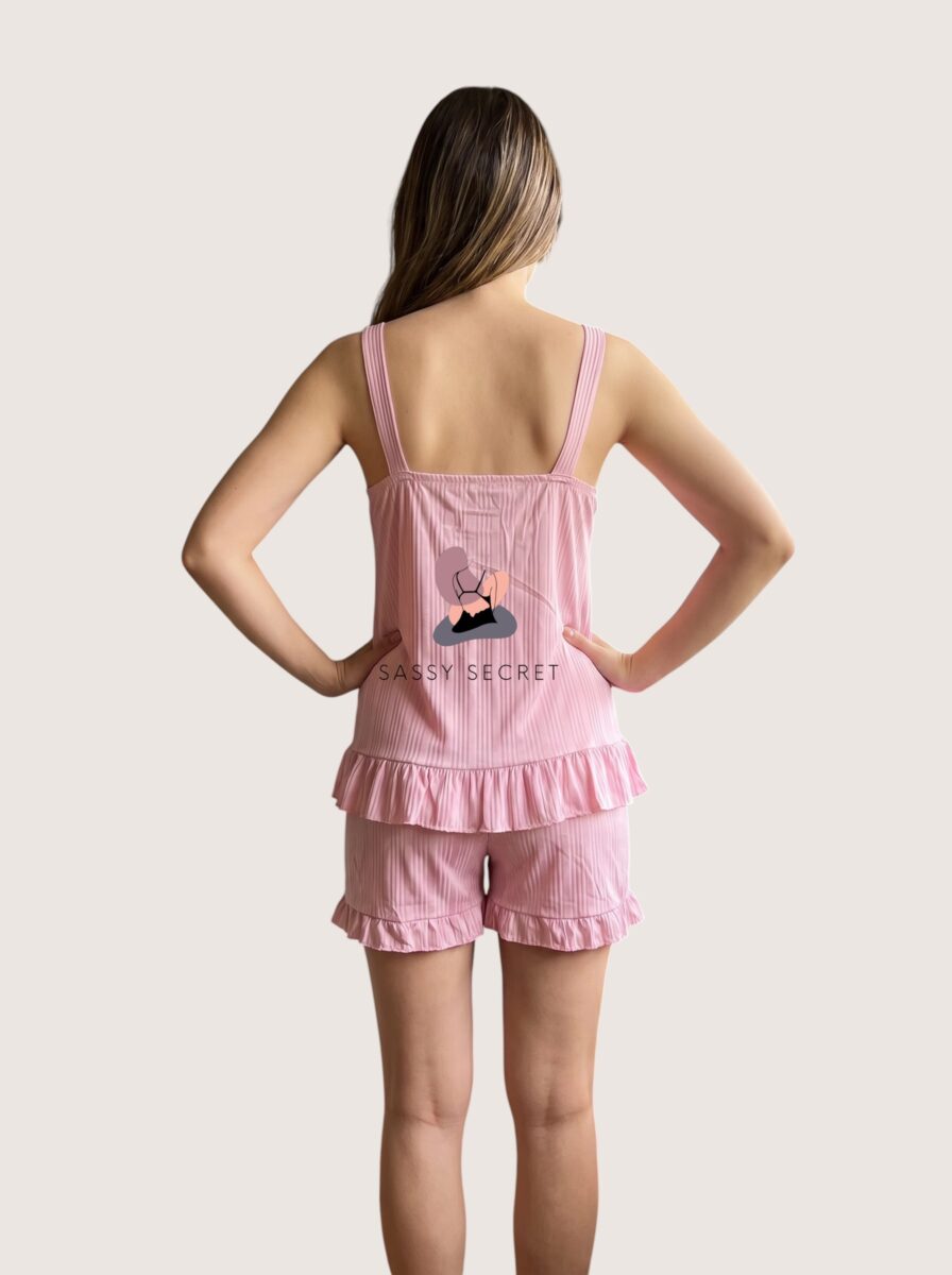 PJ Sets Sleeveless Design – model image 3