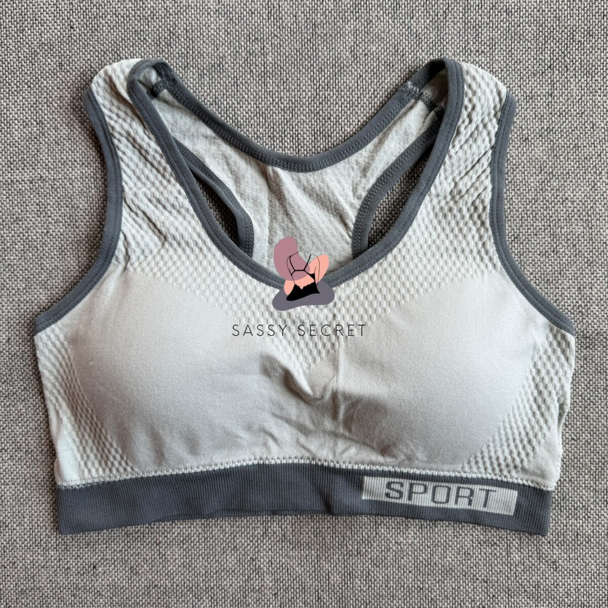 Seamless Racerback Sports Bra – Shockproof Workout Support (Imported)