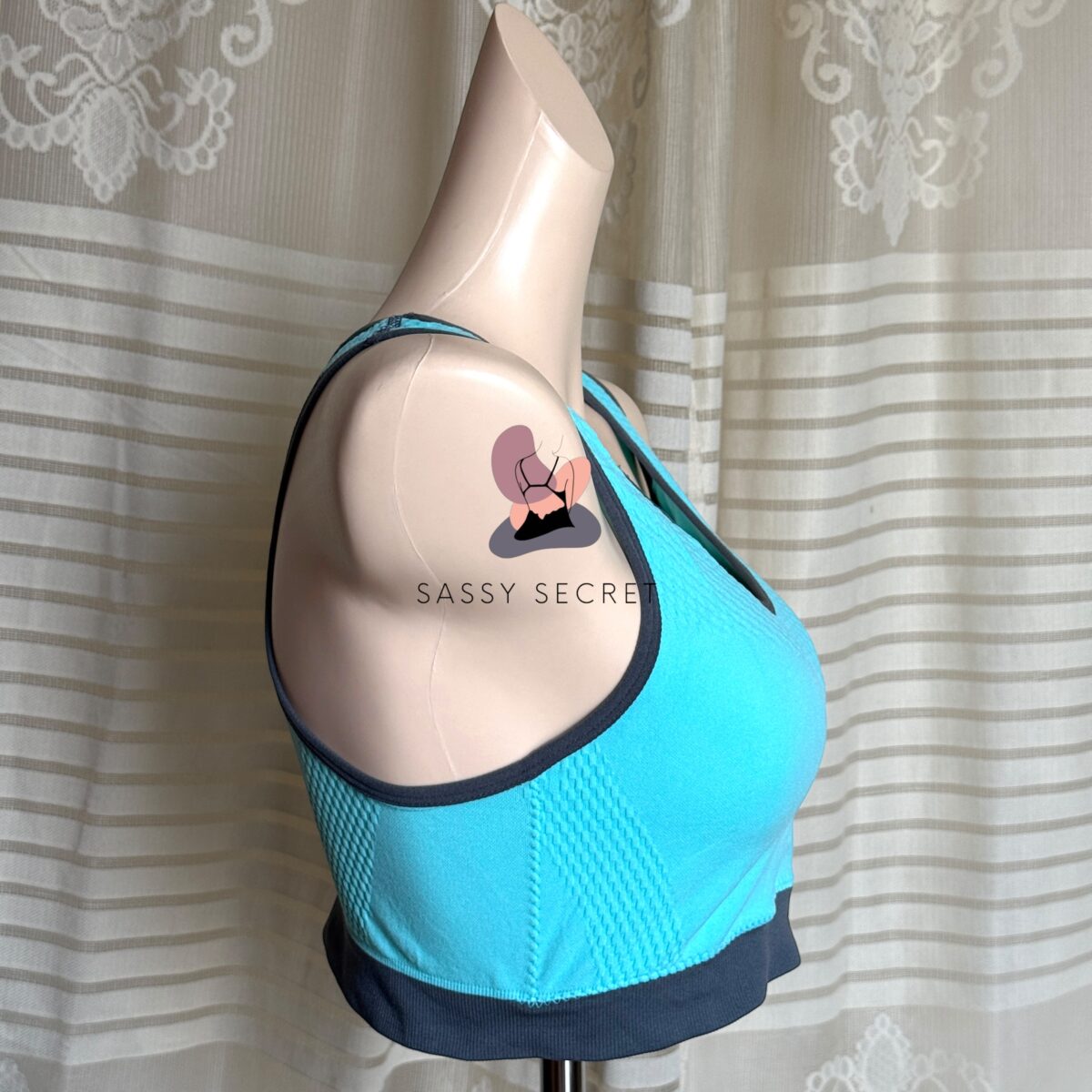 Seamless Racerback Sports Bra – Shockproof Workout Support (Imported)