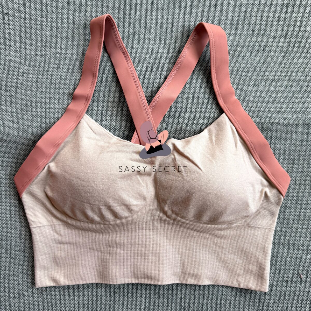 Anti-Bounce Seamless Sports Bra – Criss Cross Back Support (Imported)