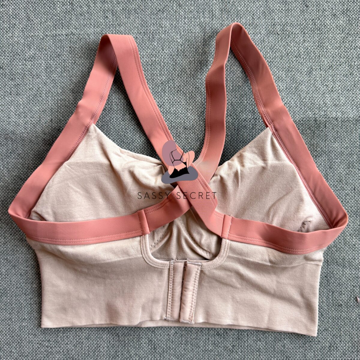 Anti-Bounce Seamless Sports Bra – Criss Cross Back Support (Imported)