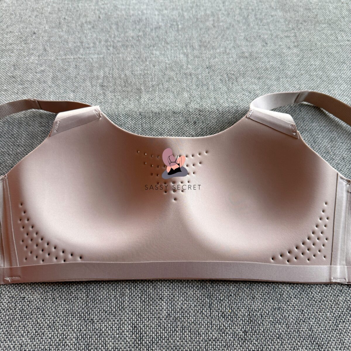 Seamless Perforated Sports Bra – Ultimate Breathable Cooling (Imported)