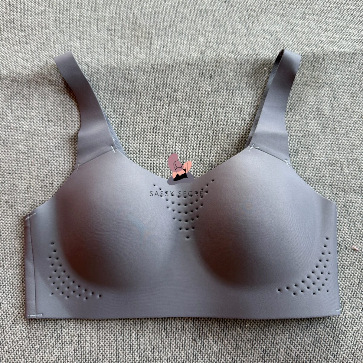 Seamless Perforated Sports Bra – Ultimate Breathable Cooling (Imported)