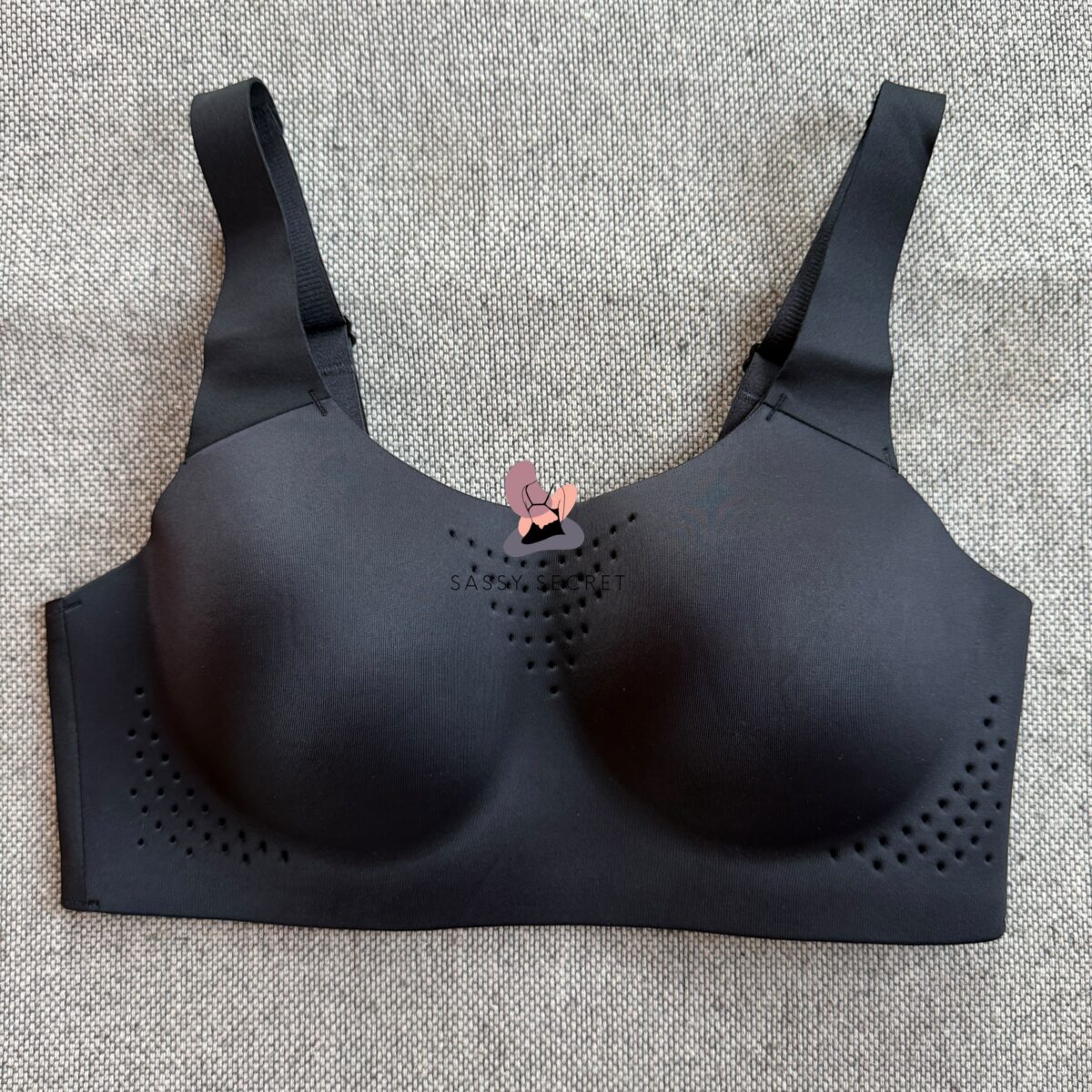 Seamless Perforated Sports Bra – Ultimate Breathable Cooling (Imported)