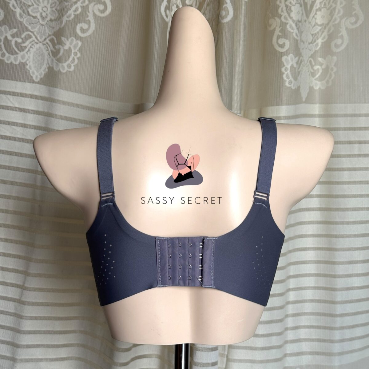 Seamless Perforated Sports Bra – Ultimate Breathable Cooling (Imported)