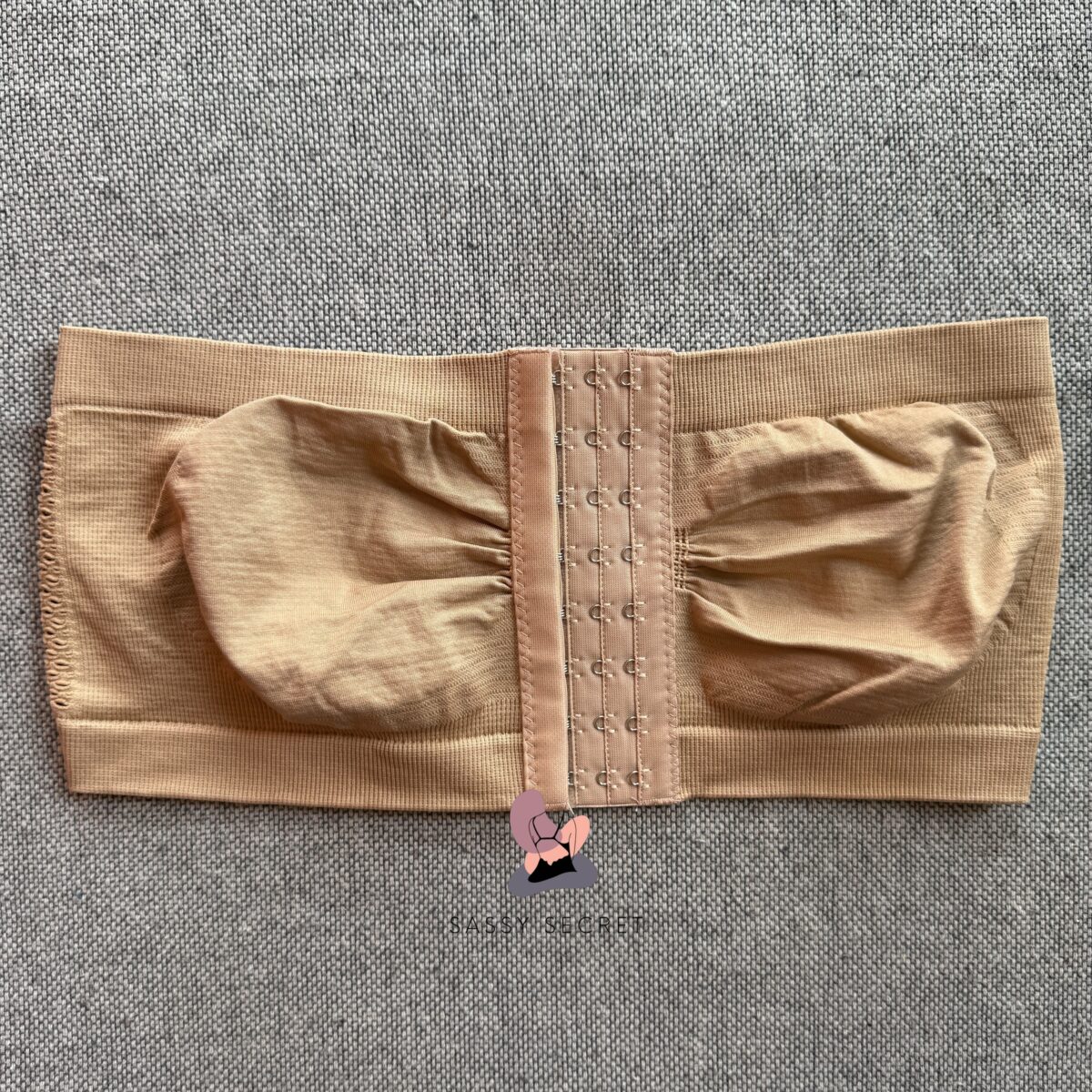 Non Padded Front Hook Strapless Bra – Secure & Breathable Lift (Imported)